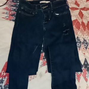Size 25 super skinny levis jeans
